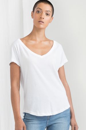 Women´s Loose Fit V Neck T